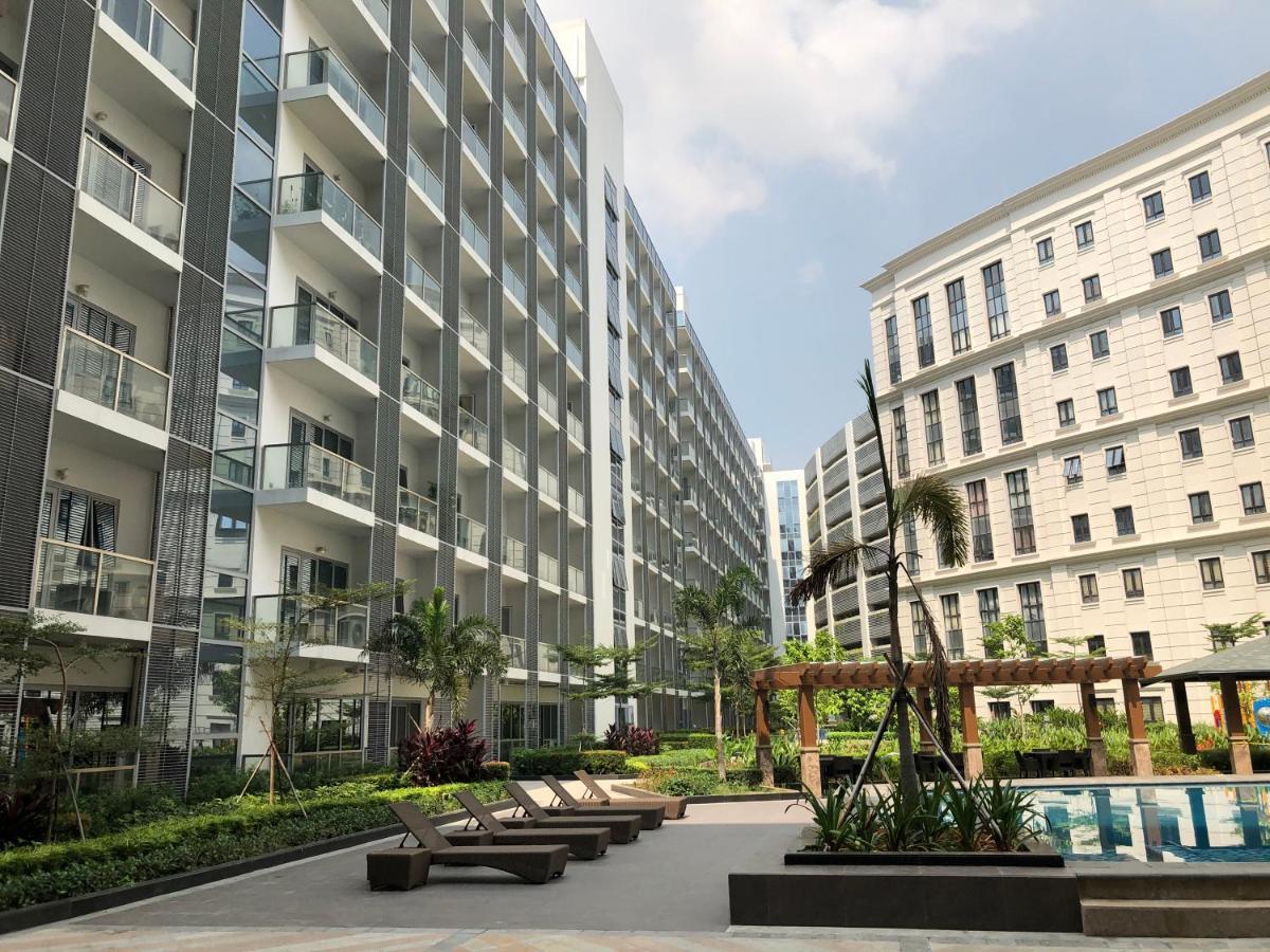 Robles' Unit At 81 Newport Boulevard Manille Extérieur photo